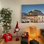 La Del Centro Дения